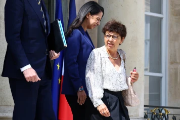 La ministre de l’Écologie Monique Barbut a «accepté de poursuivre sa mission à la demande» d’Emmanuel Macron, «qui l’a assurée de son soutien»