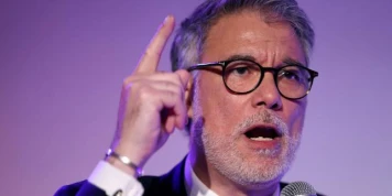 La « nouvelle France » de LFI « ne peut pas se construire sur la division », tacle le patron des socialistes, Olivier Faure