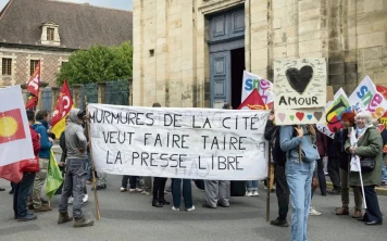 Procédure bâillon : le tribunal déclare « nulle » la procédure de Murmures de la cité contre l’Humanité