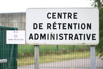 « Elle est paniquée » : une mère séparée de ses six enfants et placée en centre de rétention en Haute-Saône