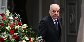 En Hongrie, le Parlement vote la destitution du président de la République