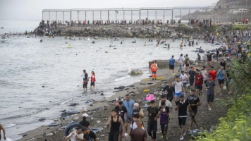 L’instrumentalisation de la situation à Ceuta vire à la caricature, de l’extrême droite à la macronie
