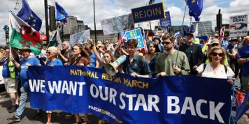 Dix ans après le Brexit, les Britanniques espèrent un resserrement des liens avec l’Union européenne