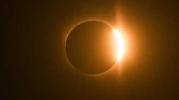De la France à l'Angleterre en passant par l'Espagne, retrouvez les plus belles photos de l'éclipse solaire observée en Europe