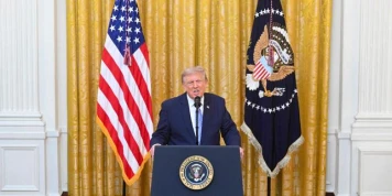 Donald Trump livre un discours aux accents complotistes sur la « vulnérabilité » du système électoral américain et accuse la Chine d’ingérence