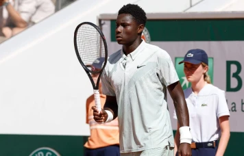 Roland-Garros 2026 : Attitude, variation, concentration… Ce qu’on a aimé de la première victoire de Kouamé à Paris