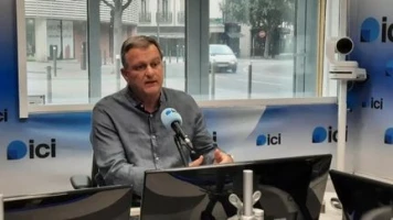 Louis Aliot, maire RN de Perpignan, assure qu'il n'était "pas au courant" du tatouage nazi de son ancien conseiller municipal
