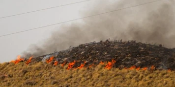 Espagne : le violent incendie qui ravage l’Andalousie a évolué « favorablement », les pompiers commencent à entrevoir la possibilité de contenir le feu