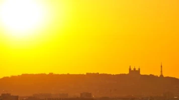 Le Réseau action climat appelle à mettre les sujets climatiques au cœur des débats politiques en vue de 2027