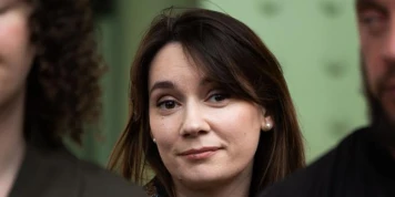 Polémique autour de Xenia Fedorova, chroniqueuse pro-Kremlin : des eurodéputés réclament des sanctions européennes