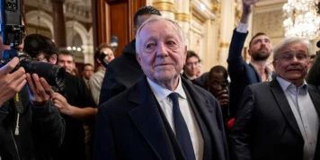 Jean-Michel Aulas, sous pression après l’affaire d’abus sexuel non dénoncée, se retire de la gouvernance de son groupe municipal à Lyon