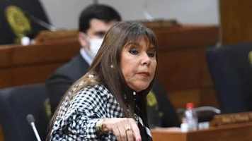 "Violence de genre pure et dure" : la sénatrice paraguayenne Céleste Amarilla, auteure d'insultes à caractère raciste envers Kylian Mbappé, l’accuse de misogynie et "exige" des excuses