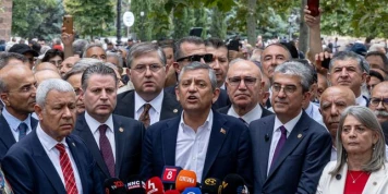 Le chef de l’opposition turque, évincé de la présidence du CHP, fonde le « Nouveau Parti », pour défier Erdogan