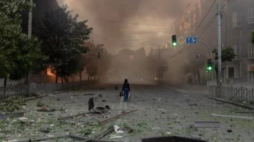 D'intenses bombardements russes sur Kiev font au moins quatre morts et plus de 100 blessés, le missile Orechnik utilisé dans la région