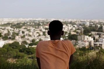 « Etre homosexuel, c’est vivre caché ou en danger » : au Sénégal, la multiplication des appels à l’aide vers la France depuis le durcissement des peines