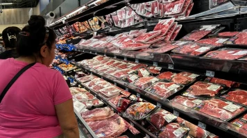 Plus de viande, de boissons sucrées et d'aliments ultra-transformés... Ce sont les jeunes de moins de 30 ans qui émettent le plus de CO2 en mangeant, selon une étude mondiale