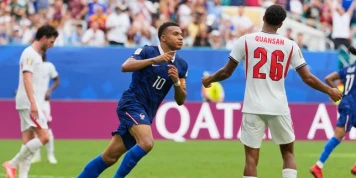 Kylian Mbappé dépasse Lionel Messi et devient le meilleur buteur de l’histoire de la Coupe du monde