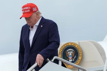 Guerre au Moyen-Orient : Donald Trump menace de bombarder Oman si le pays se met «en travers» d’un accord sur le détroit d’Ormuz