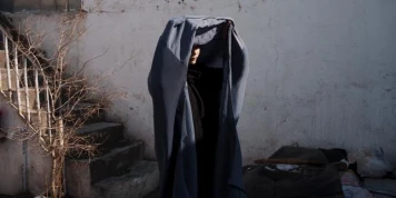 « Notre voisine hurlait : “Les talibans reviennent !”, nous étions pétrifiées » : cinq ans après le 15 août 2021, des Afghanes racontent leur enfer