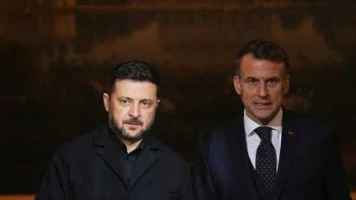 Emmanuel Macron accueillera 25 chefs d'Etat et de gouvernement, dont Volodymyr Zelensky, lundi à Paris dans le cadre de la "Coalition des volontaires"