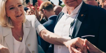 Présidentielle 2027 : Marine Le Pen abrège un premier déplacement de campagne chahuté