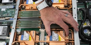 « On est au cœur d’une dissonance cognitive » : l’embarras des entreprises et des associations engagées pour l’environnement face à l’empreinte carbone de l’IA
