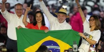 Au Brésil, Lula, 80 ans, lance sa campagne pour décrocher un quatrième mandat
