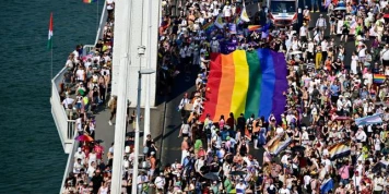 En Hongrie, première Pride de l’après-Orban, qui avait multiplié les politiques anti-LGBT+