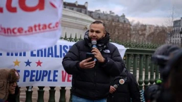 Le cheminot Anasse Kazib annonce sa candidature à la présidentielle 2027