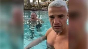 Gérard Depardieu profite d'un séjour luxueux à Dubaï avec piscine, restaurant et voiture de sport