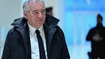 François Bayrou relaxé dans l'affaire des assistants parlementaires européens du MoDem, son parti condamné