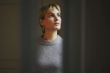 Judith Godrèche accuse Benoît Jacquot de viol: Un amour ou prédation?
