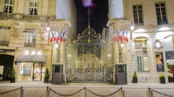 Tentative d'étranglement sur une policière à Paris: suspect arrêté