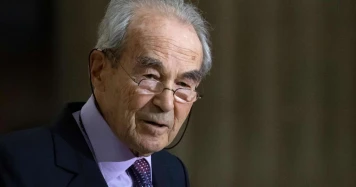 Robert Badinter: Champion de l'abolition de la peine de mort en France