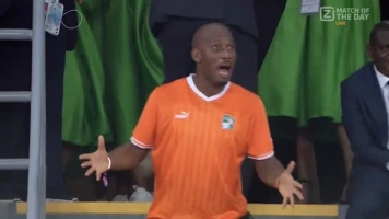 Nigeria-Côte d'Ivoire: de la frayeur à l'explosion de joie, le show Didier Drogba en tribune pendant la finale