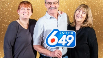 Trois amis canadiens gagnent 50 millions à la loterie après 17 ans de jeu