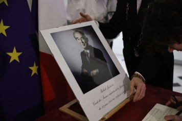 Hommage national à Robert Badinter: Rassemblement national absent, La France insoumise présente