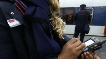 Grève SNCF: Contrôleurs Réclament Augmentation Salariale et Retraite Juste
