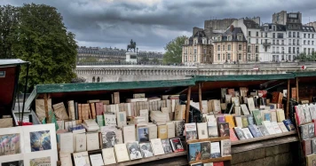 Paris 2024: Les bouquinistes restent en place pour les Jeux Olympiques
