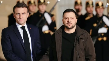 Accord de sécurité franco-ukrainien: Macron et Zelensky contre la Russie