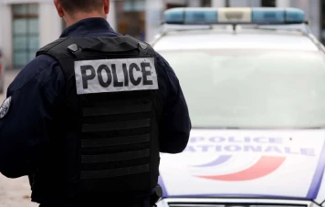 Homme menaçant la police à Paris abattu, enquêtes ouvertes