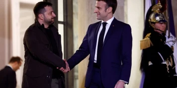 Zelensky ratifie des accords de sécurité avec l'Allemagne et la France
