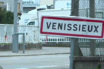 Tragédie à Vénissieux: Homme Assassine Ex-Compagne, Enregistre l'Acte