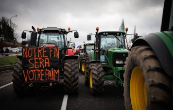 Manifestation d'agriculteurs et de taxis perturbe le trafic à Marseille