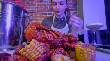 Wowcrab Paris: Dégustez des fruits de mer épicés dans une expérience unique
