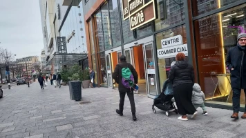 Les Ateliers Gaîté: Centre Commercial Parisien en Difficulté