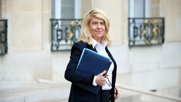 Dominique Faure s'excuse d'avoir comparé le remaniement ministériel à un diagnostic de cancer