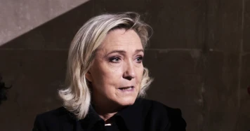 Marine Le Pen Critiquée pour Comparaison entre Père et Résistant Arménien