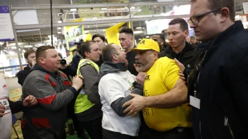 Salon de l'Agriculture 2024: Tensions, Protests and Macron's Controversial Invitation