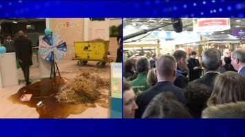 Agriculteurs Protestent contre Lactalis au Salon de l'Agriculture 2024